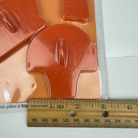 Vtg 1996 Sealed Wilton Basketball Plastic Cookie Cutter Set Decor Prop Orange - Picture 9 of 17